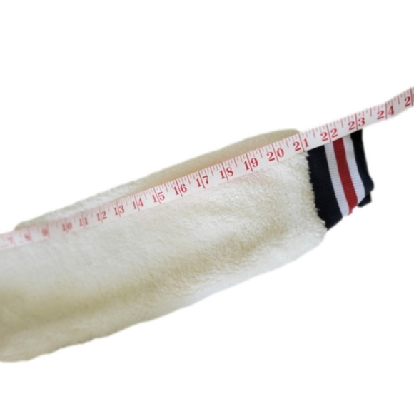 2/$35  FILA Sherpa Fleece Lined hood with Kangeroo pouch pocket Fits Women 6-8 - Picture 14 of 15